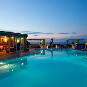 Daphne Club Hotel